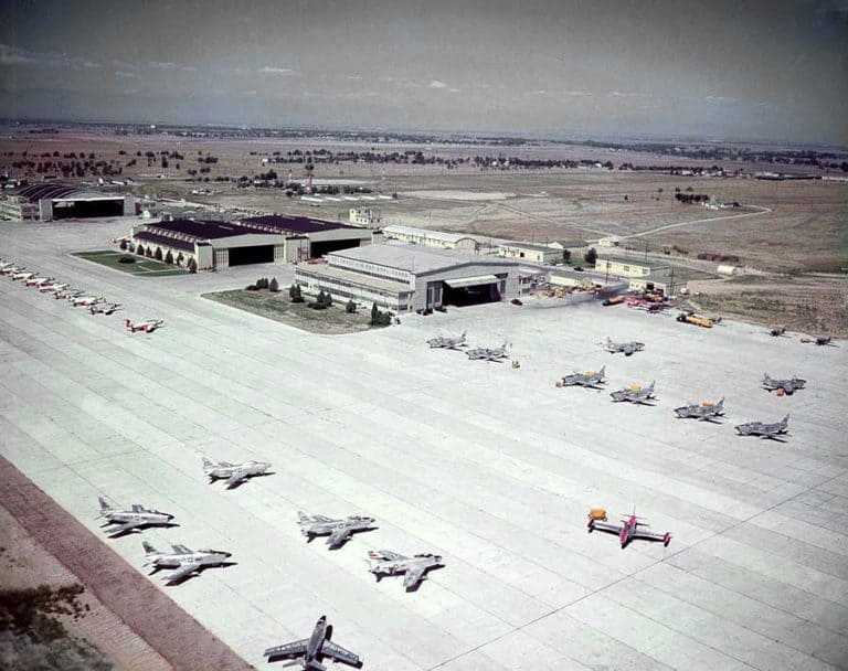 Buckely909Colorado-Air-National-Gaurd-Hangar_Before-Flightline-1-2-768x608