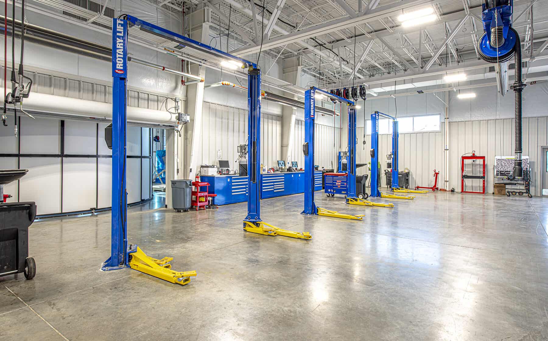 Detailing Bay of the Mike Shaw Service Center